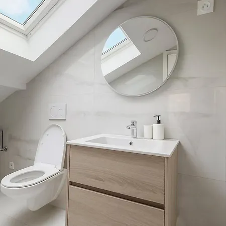 דירה Deluxe Lumineux, Renove, Parking Gratuit, Centre