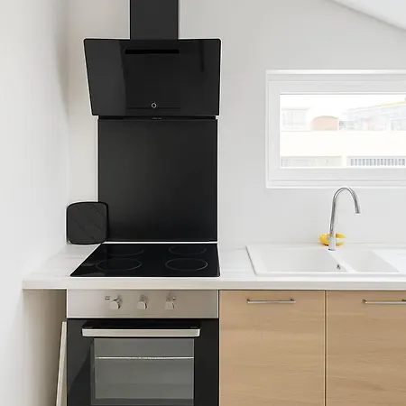 Deluxe Lumineux, Renove, Parking Gratuit, Centre Apartman *